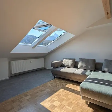 Moderne Dachgeschoss Im Mittenwalderzentrum Apartment *