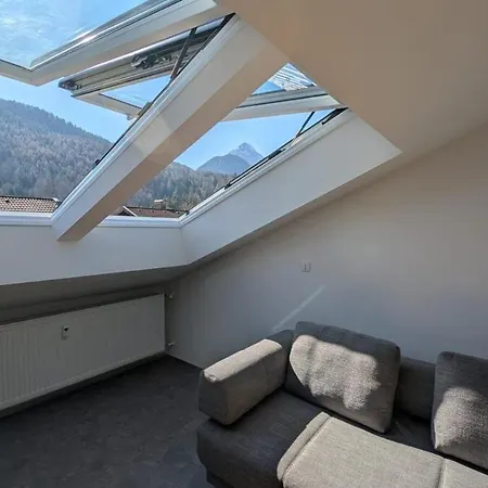 Apartment Moderne Dachgeschoss Im Mittenwalderzentrum *