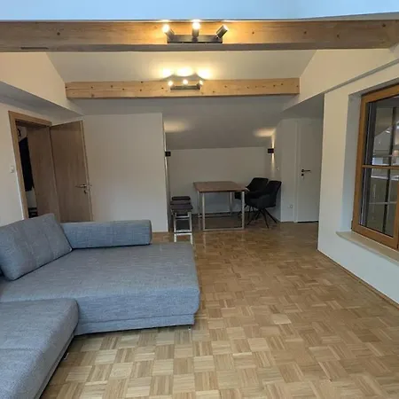 Apartment Moderne Dachgeschoss Im Mittenwalderzentrum
