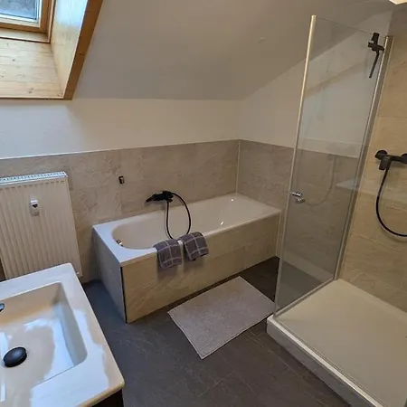 Moderne Dachgeschoss Im Mittenwalderzentrum Appartement