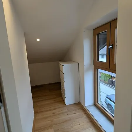 Apartment Moderne Dachgeschoss Im Mittenwalderzentrum *
