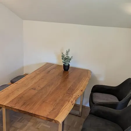 Moderne Dachgeschoss Im Mittenwalderzentrum *