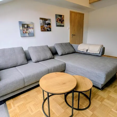 Moderne Dachgeschoss Im Mittenwalderzentrum